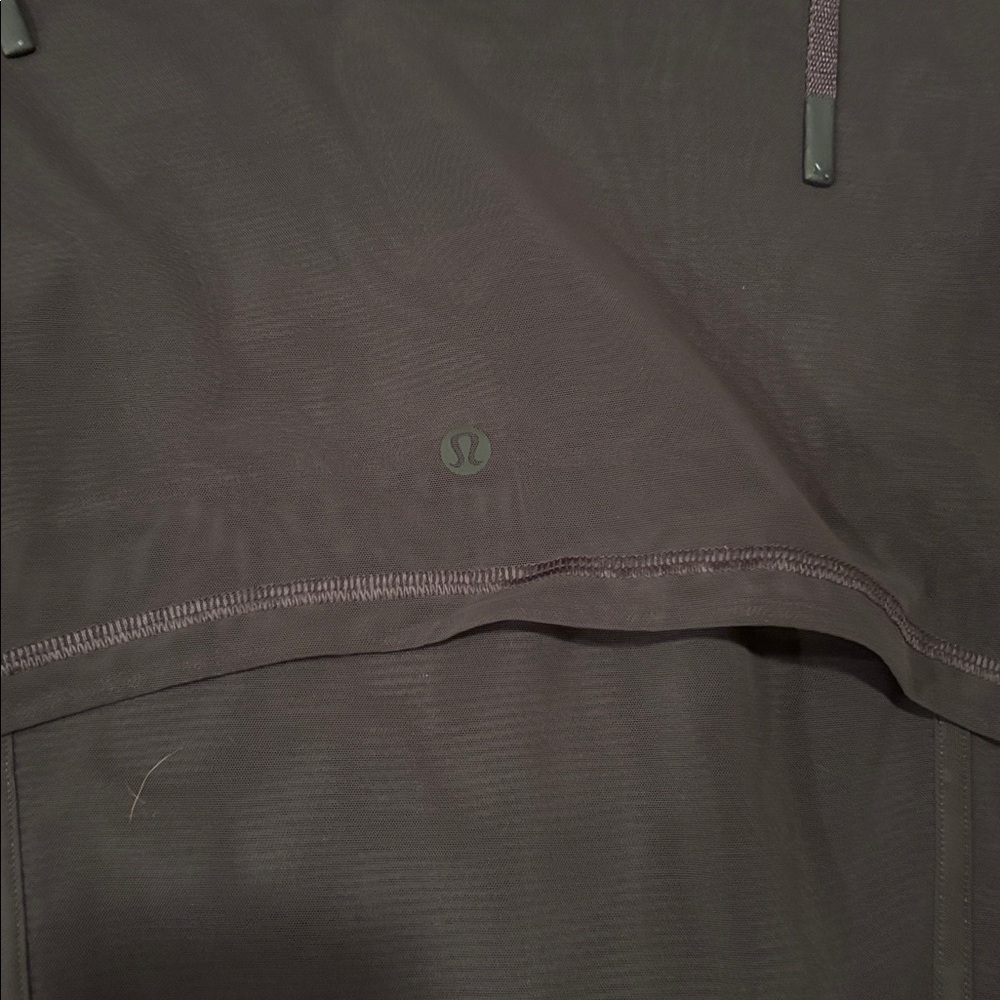 Lululemon cropped define mesh jacket size 10 - Picture 5 of 5